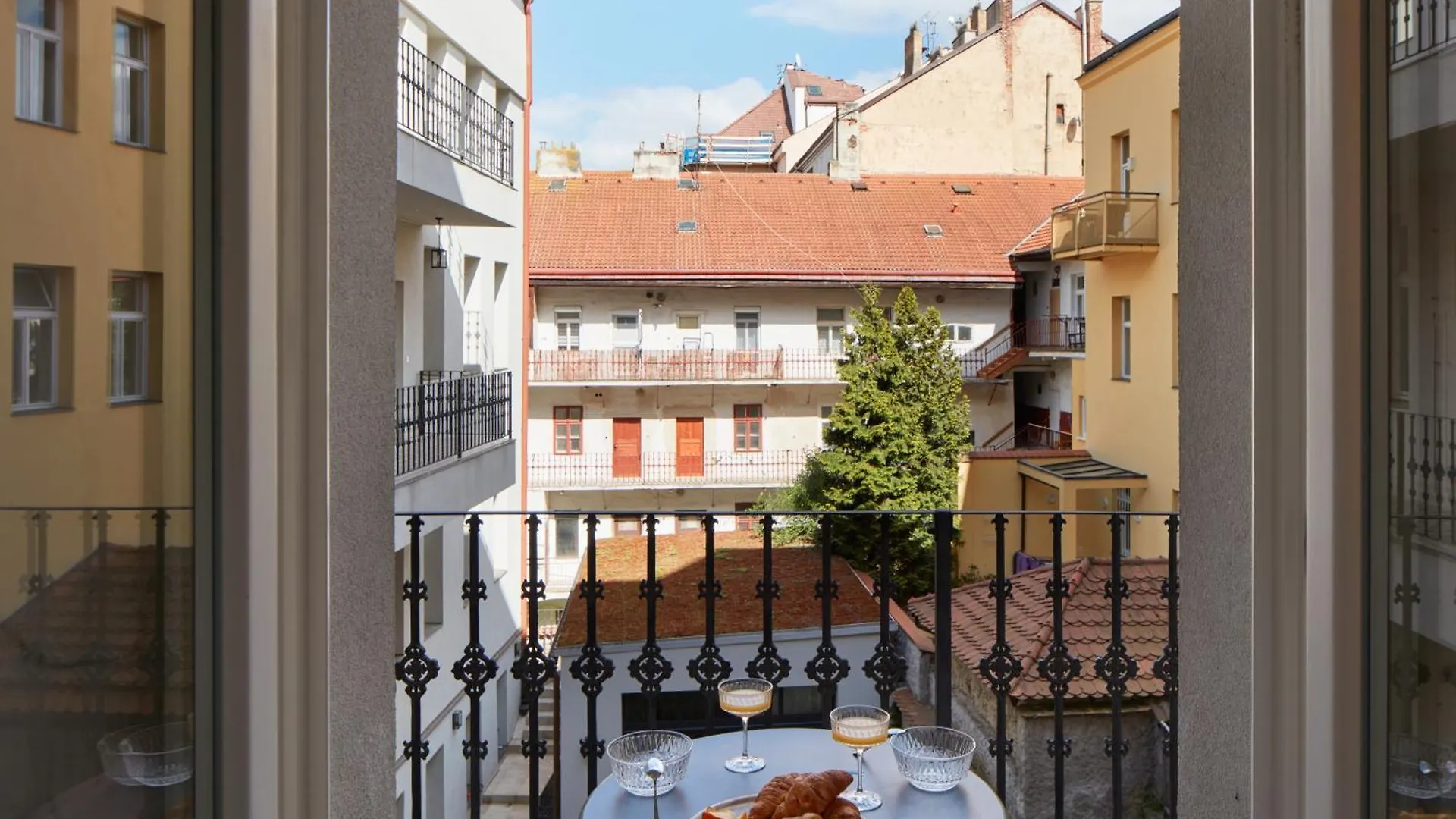 Prague Days - Studio - Balcony - Next To Vysehrad Castle 아파트